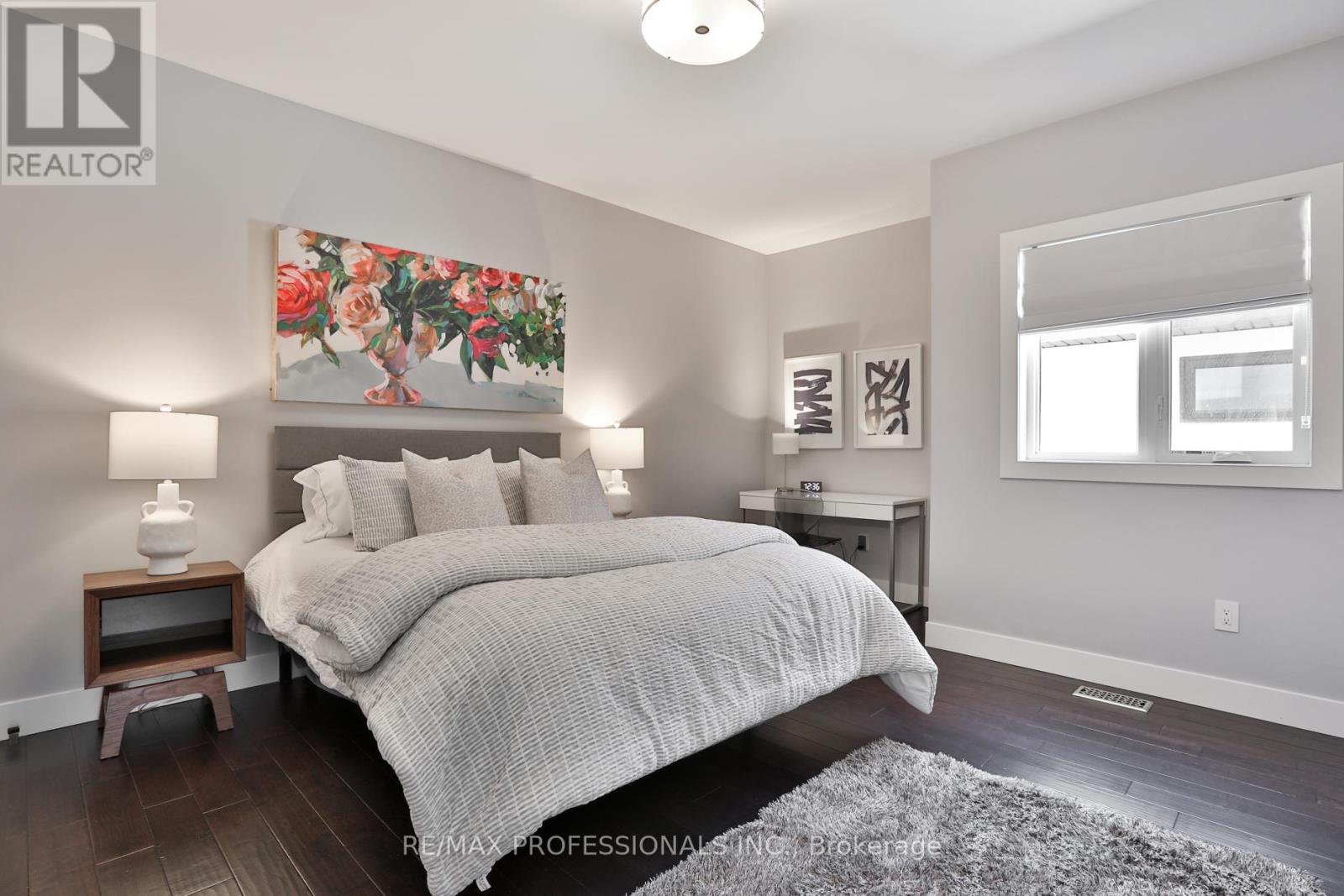54 RENOWN ROAD - 32