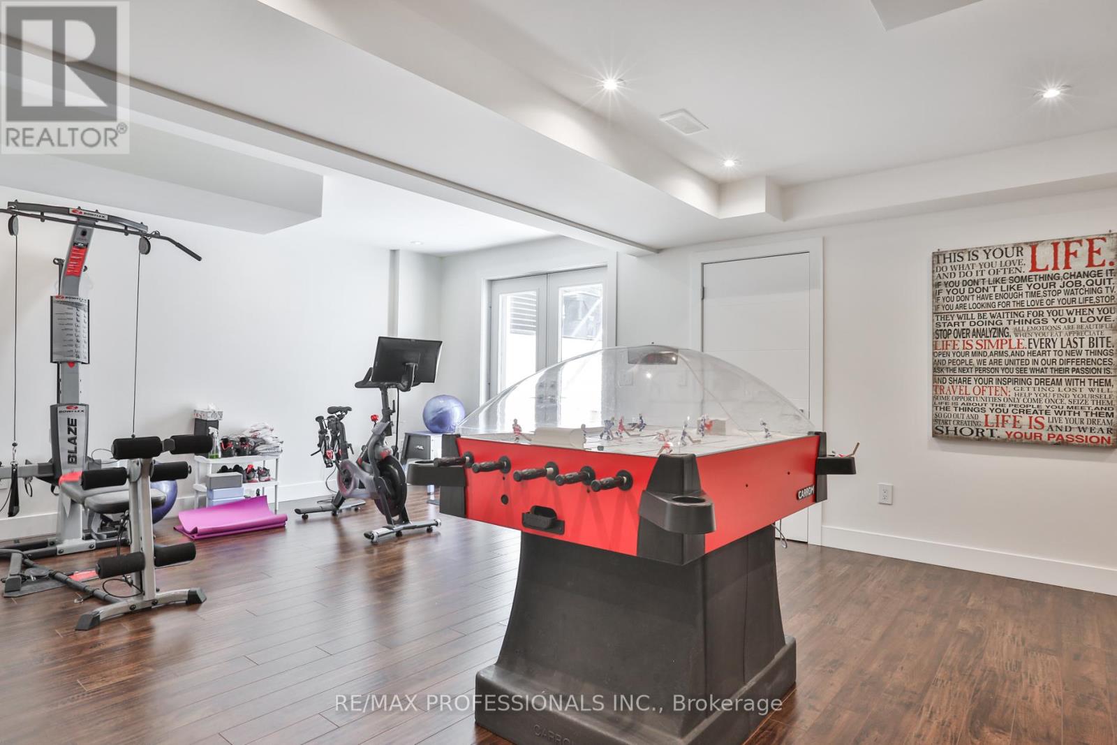 54 RENOWN ROAD - 42