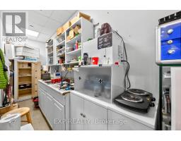 1-174 - 100 City Centre Drive, Mississauga, ON L5B2C9 Photo 9