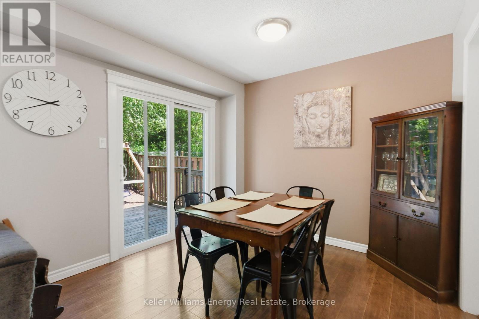 683 GRANDVIEW DRIVE - 22