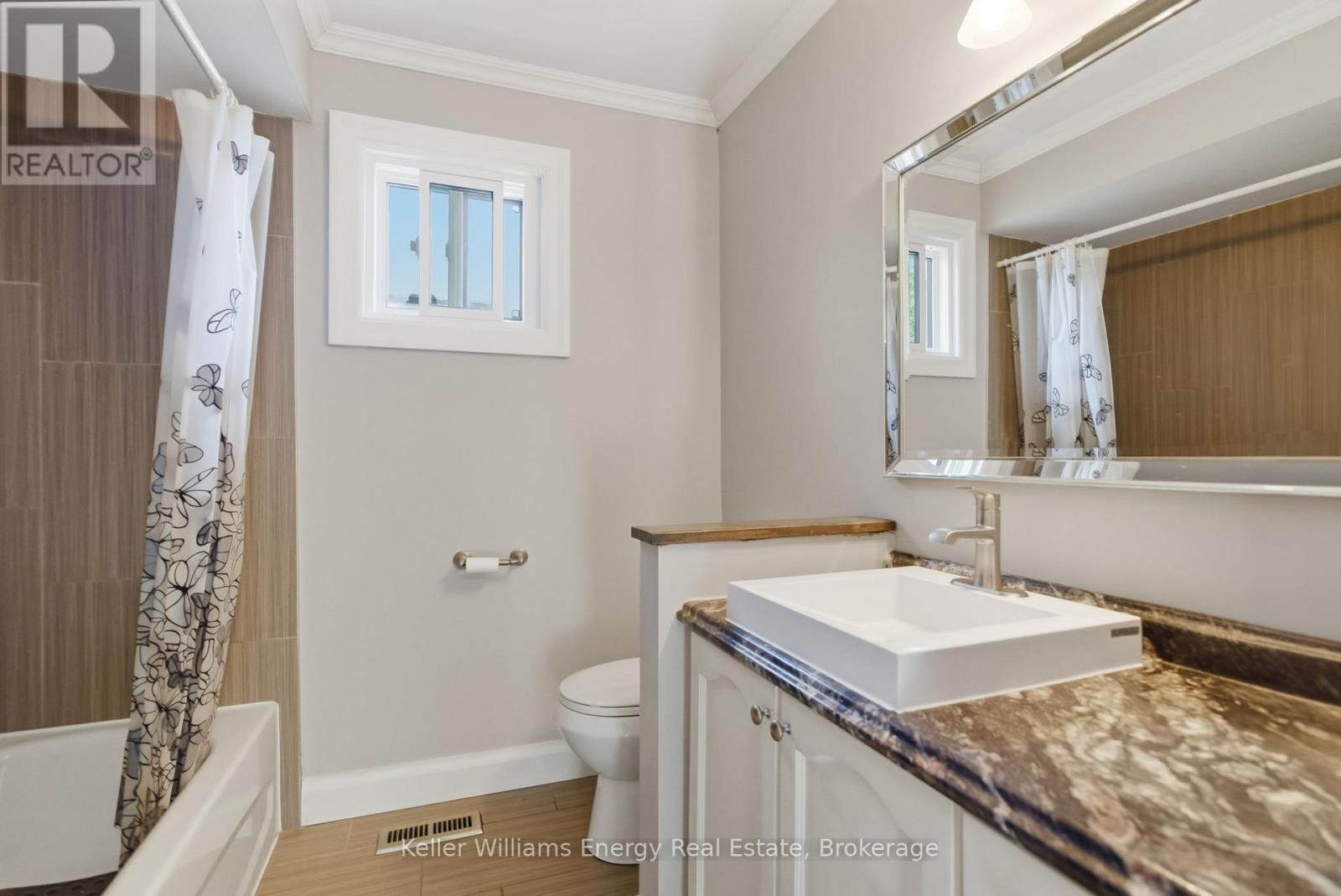 683 GRANDVIEW DRIVE - 28