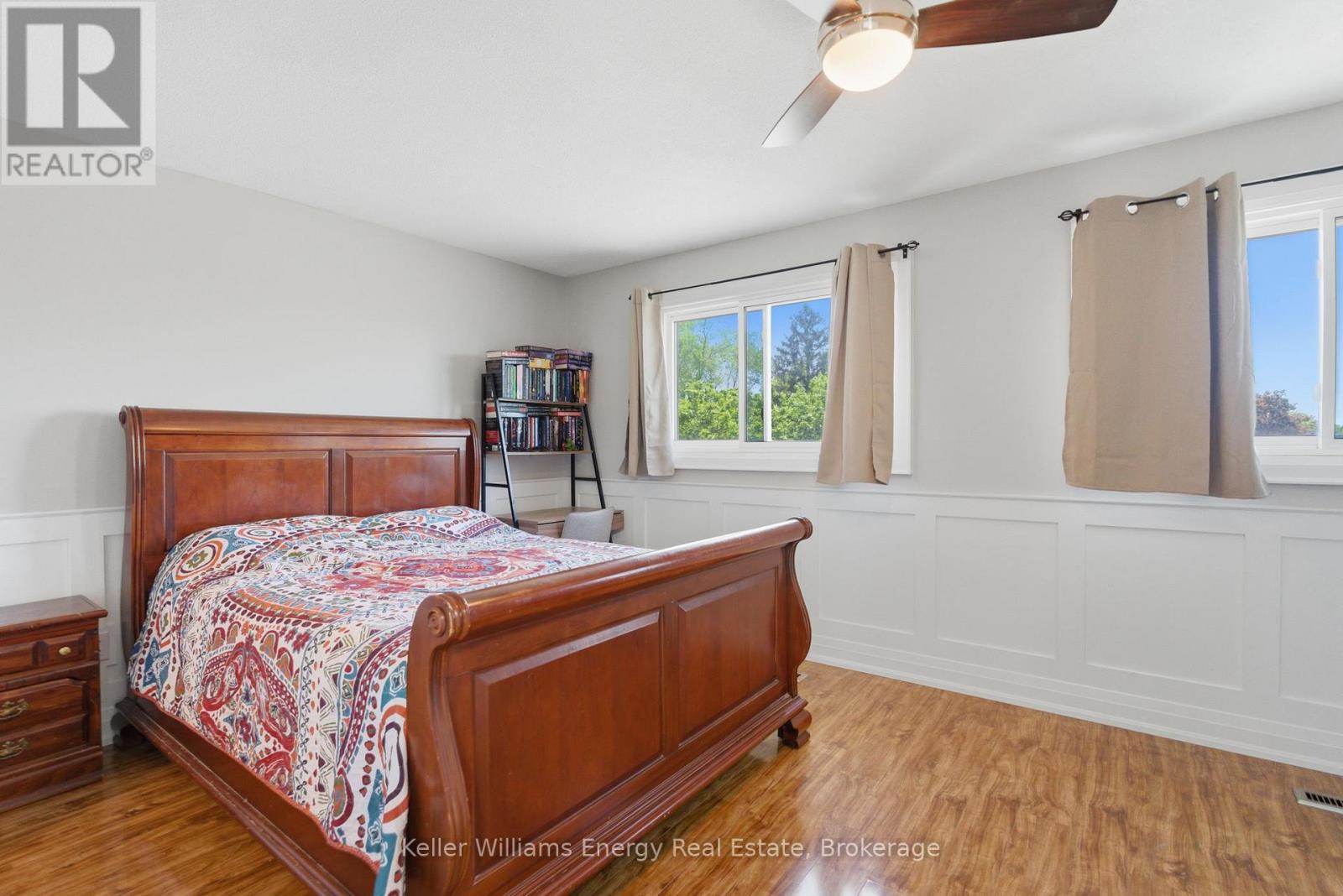683 GRANDVIEW DRIVE - 38