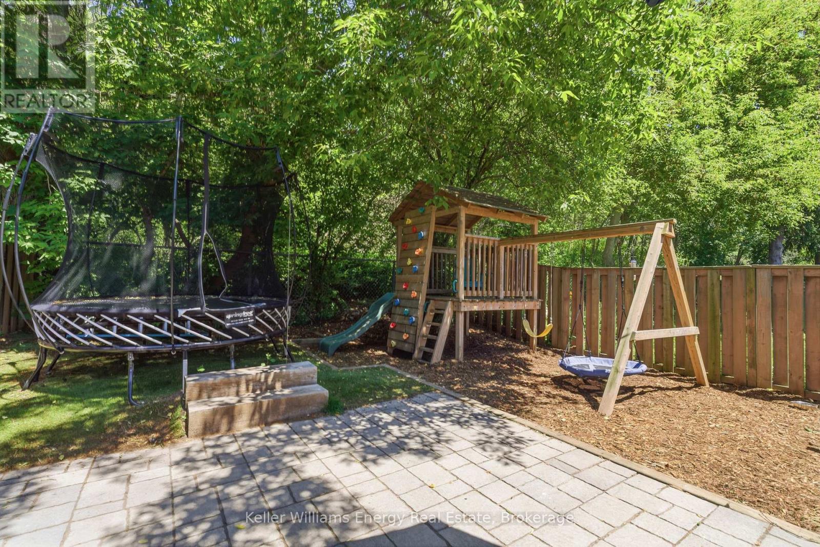 683 GRANDVIEW DRIVE - 42