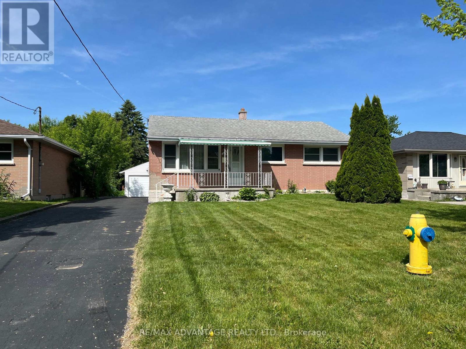 1920 DULUTH CRESCENT - 4