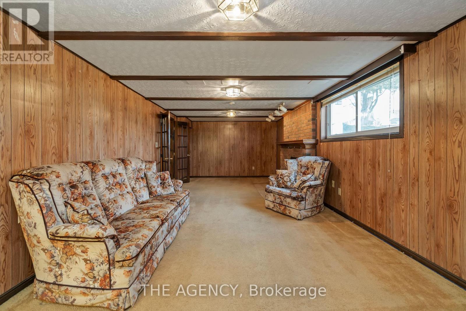 36 BUCKINGHAM DRIVE - 31