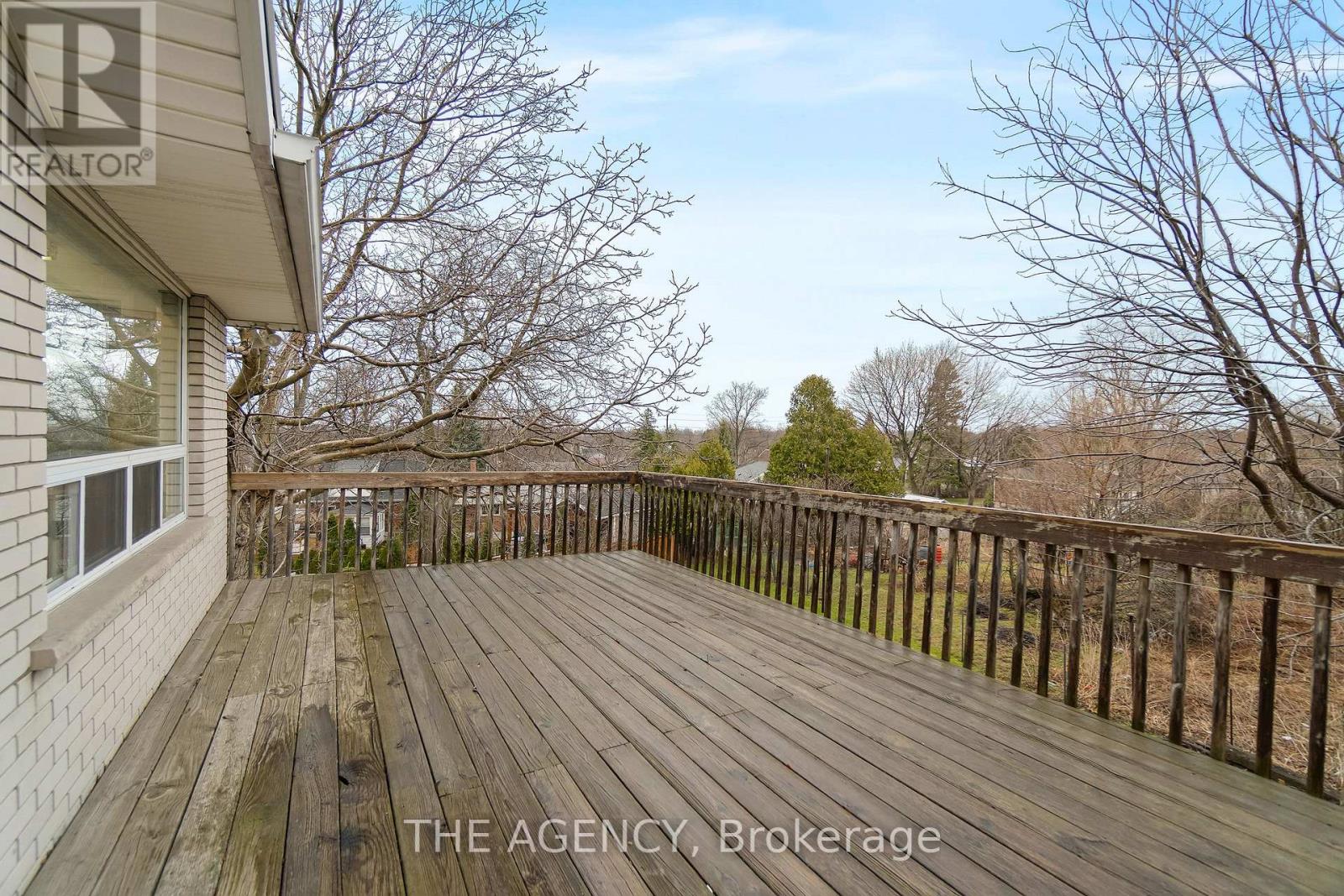 36 BUCKINGHAM DRIVE - 38