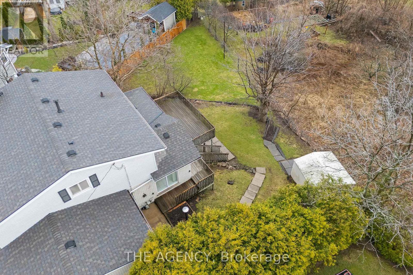 36 BUCKINGHAM DRIVE - 49