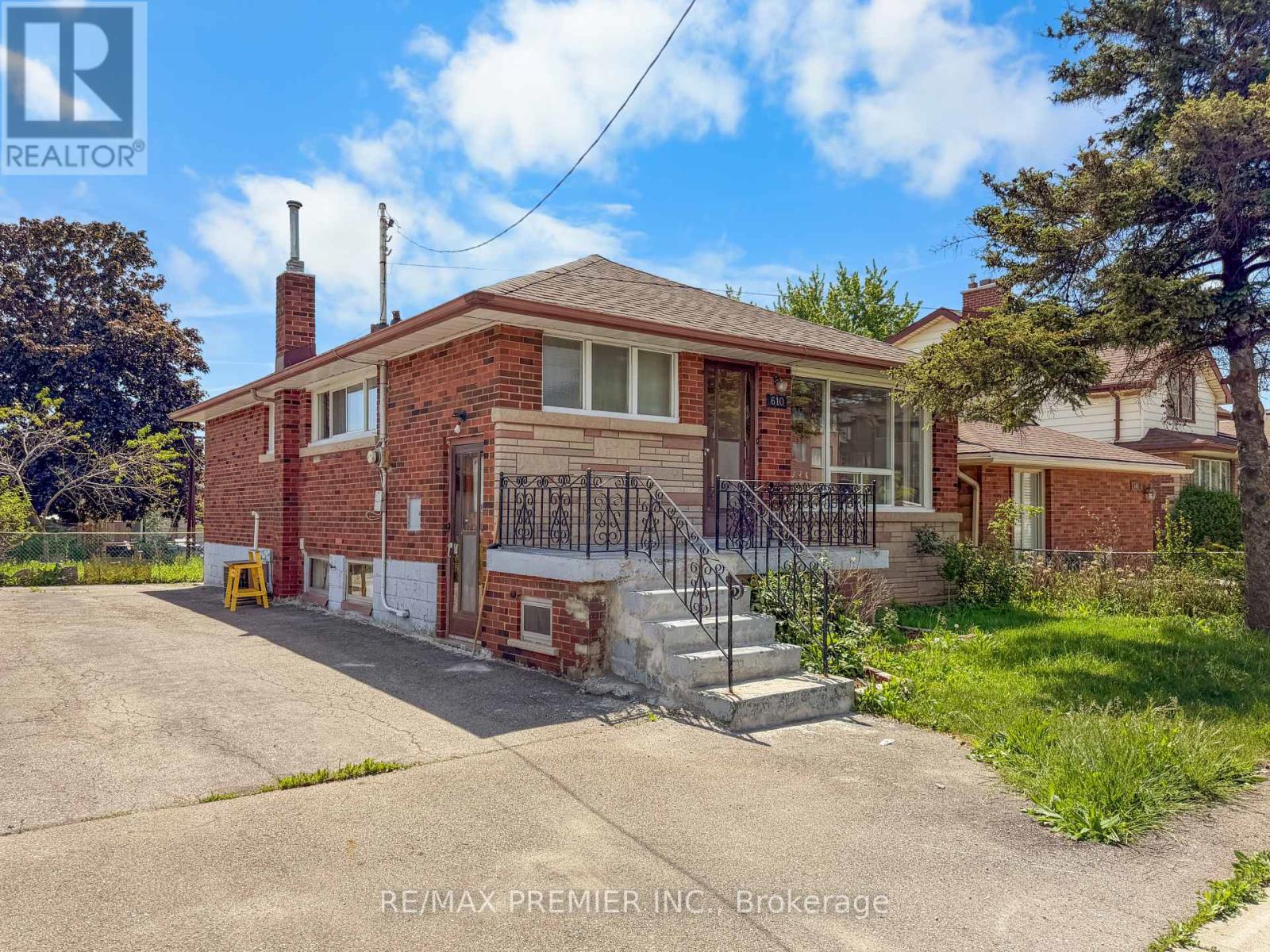 MAIN - 610 WOODWARD AVENUE