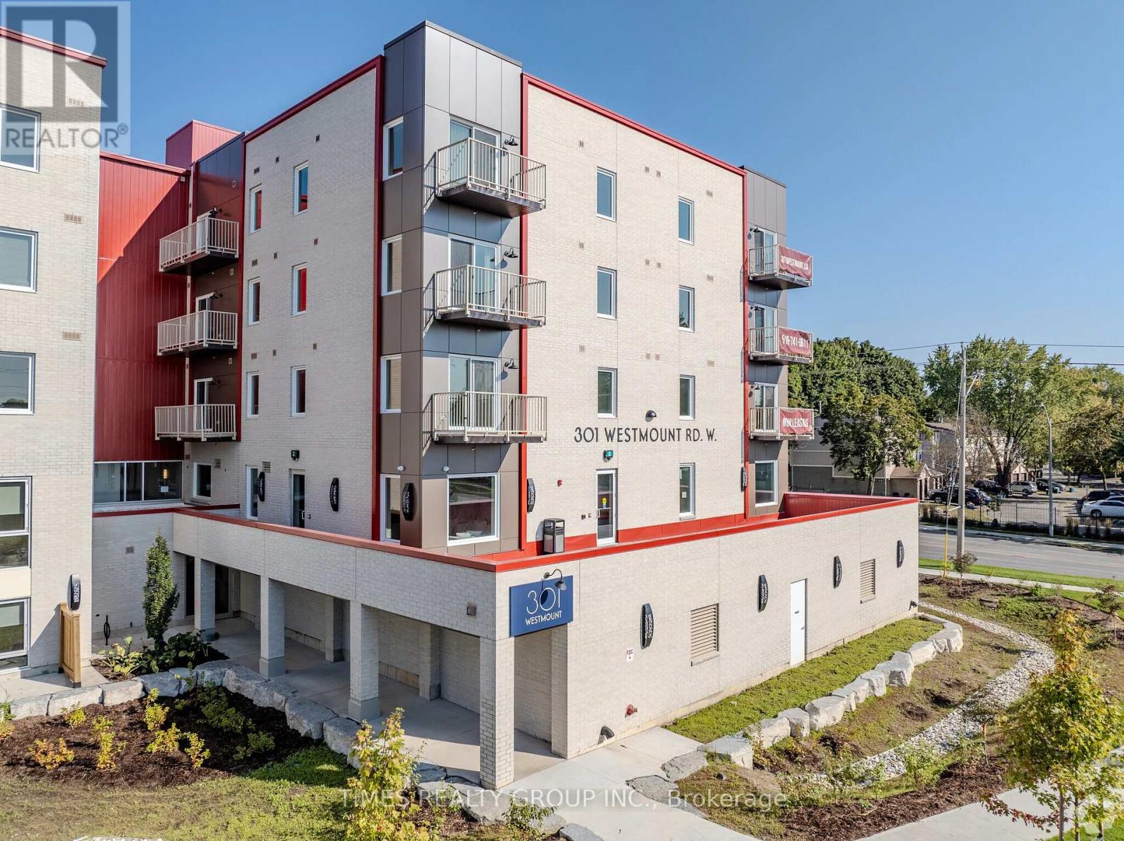 301 WESTMOUNT ROAD W - 5
