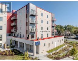 301 Westmount Road W, Kitchener, ON N2M1S3 Photo 10