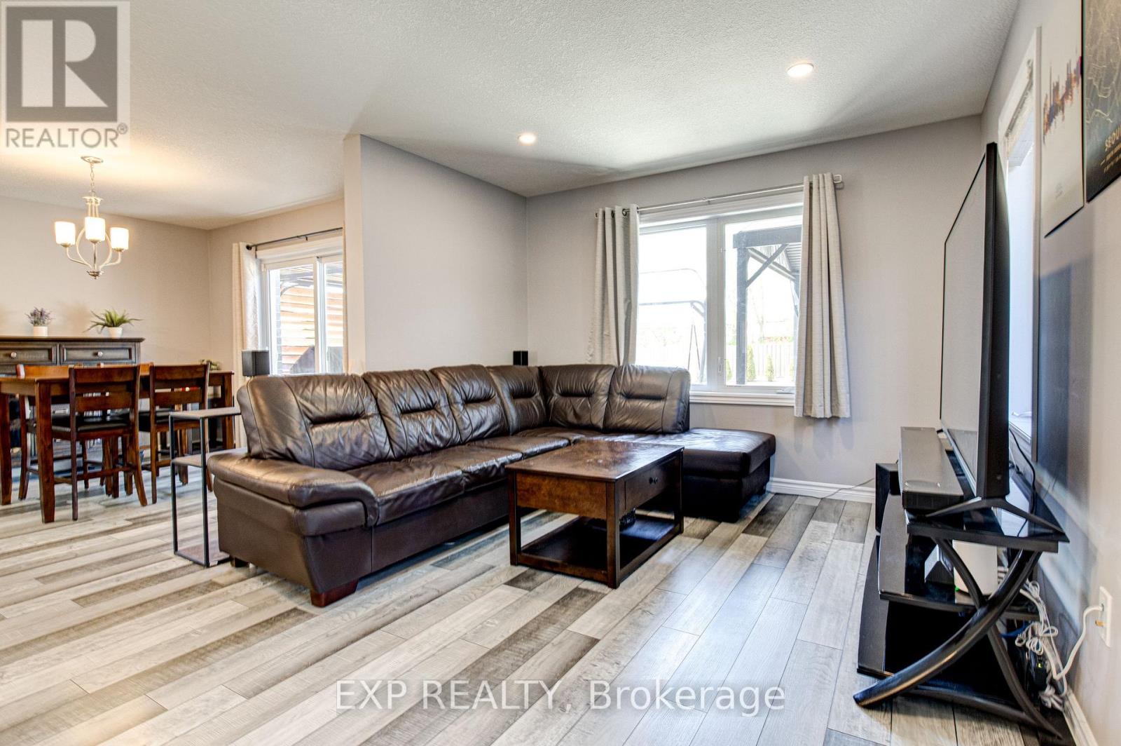 18 MINLER STREET - 22
