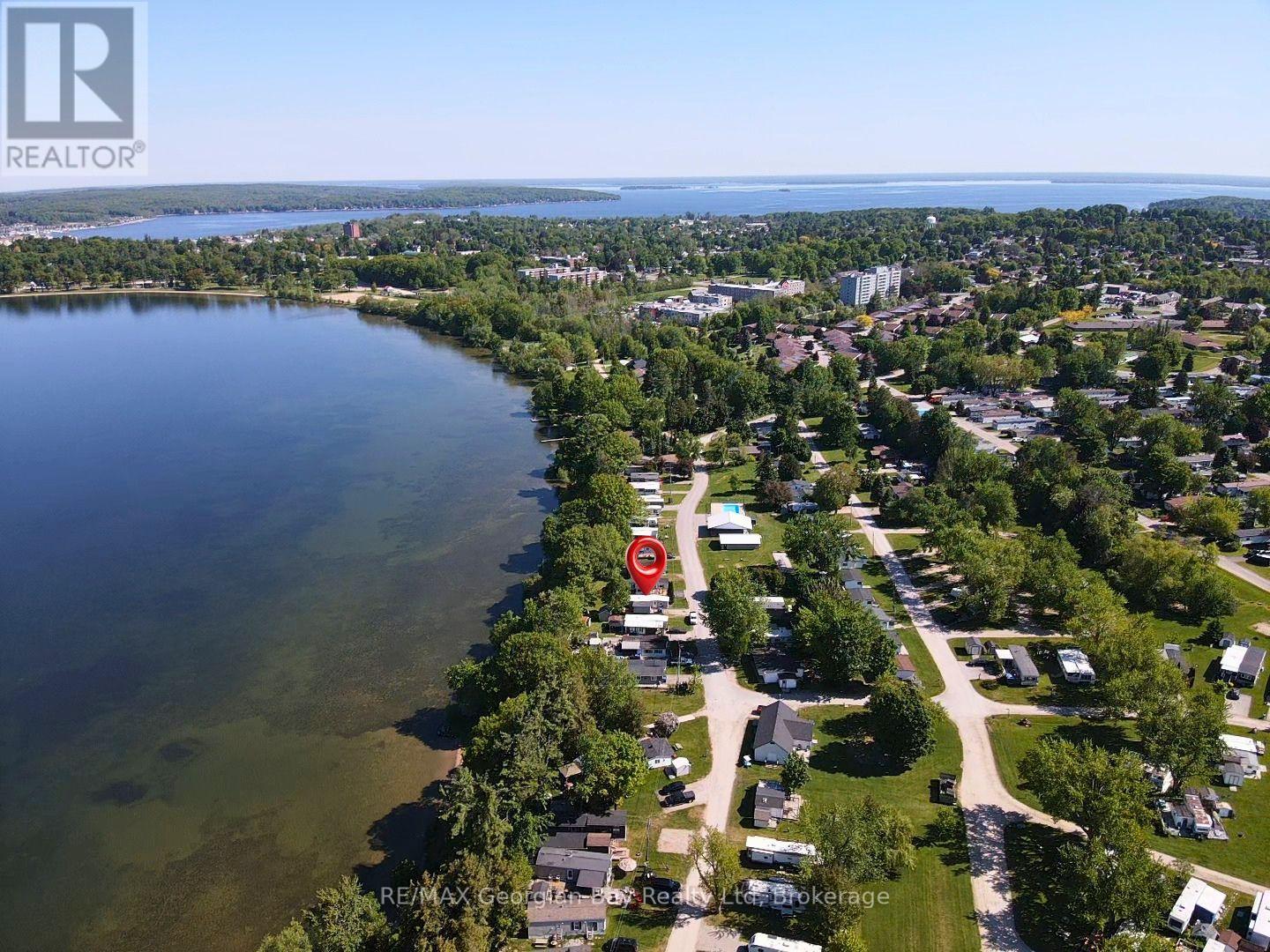 24 LAKESHORE ROAD - 23
