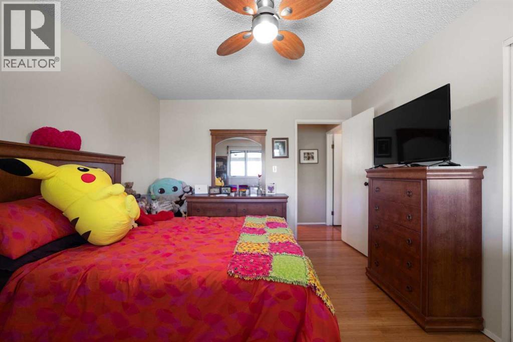 4404 49 Street — photo 28
