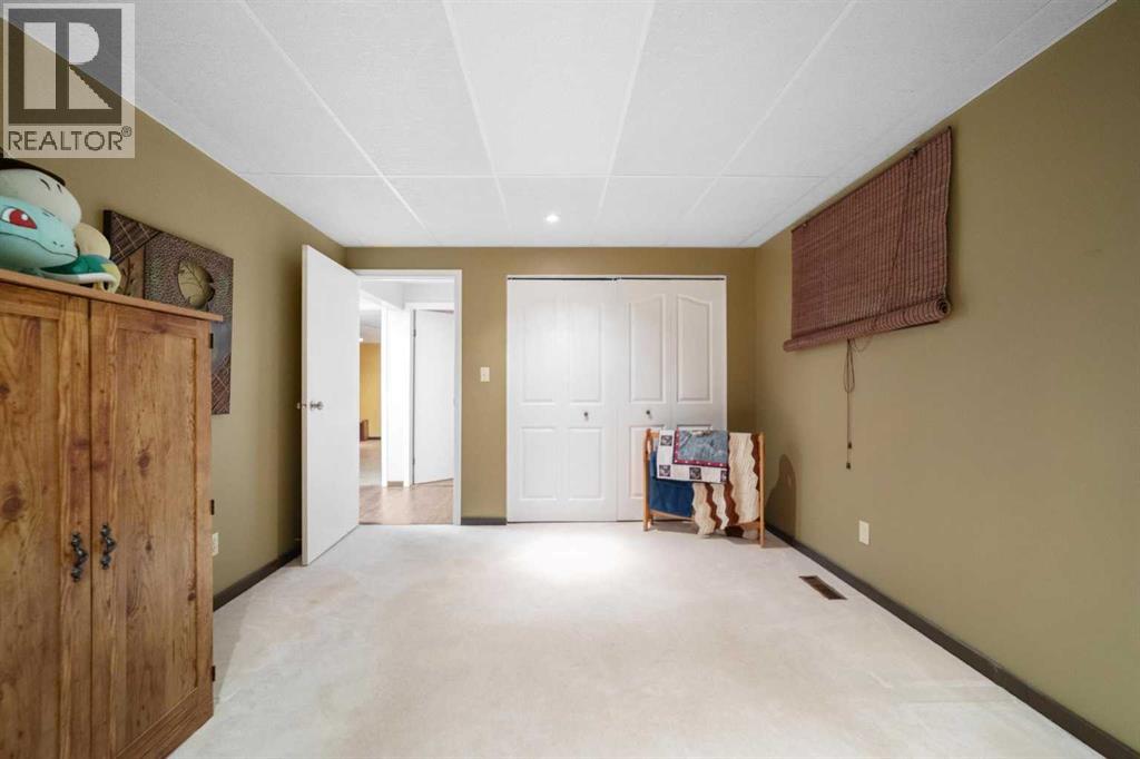 4404 49 Street — photo 43