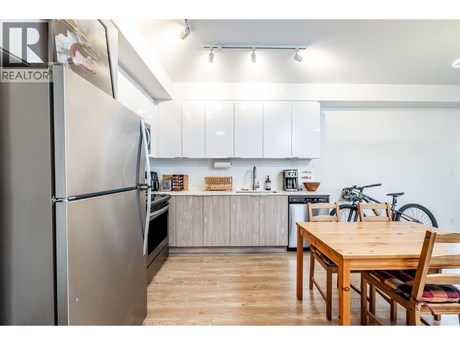 602 37881 CLEVELAND AVENUE, Squamish