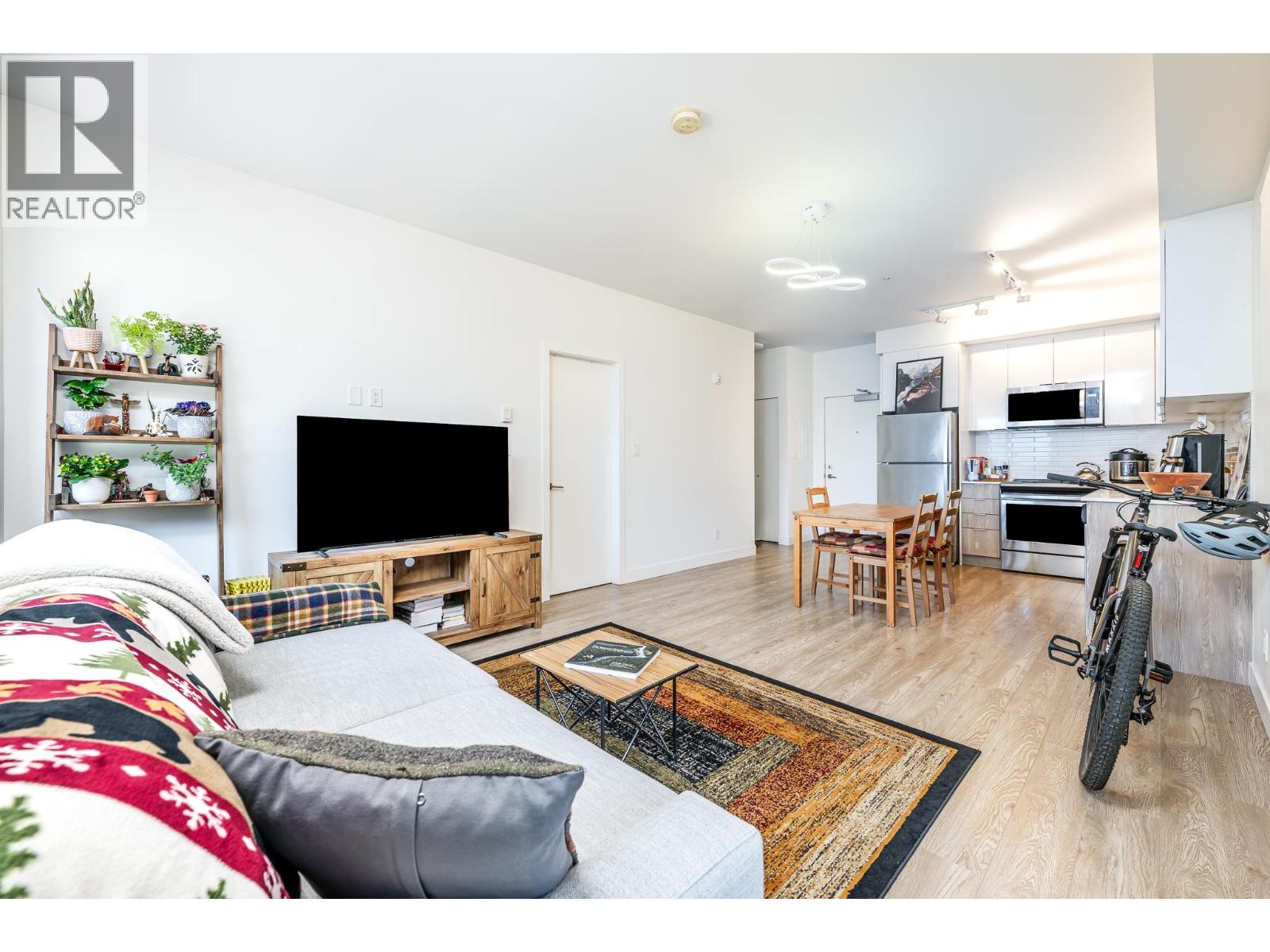 602 37881 CLEVELAND AVENUE, Squamish