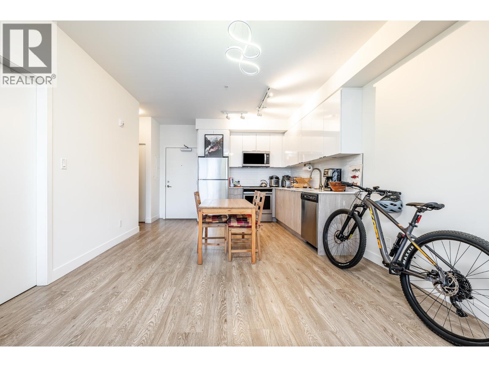 602 37881 CLEVELAND AVENUE, Squamish