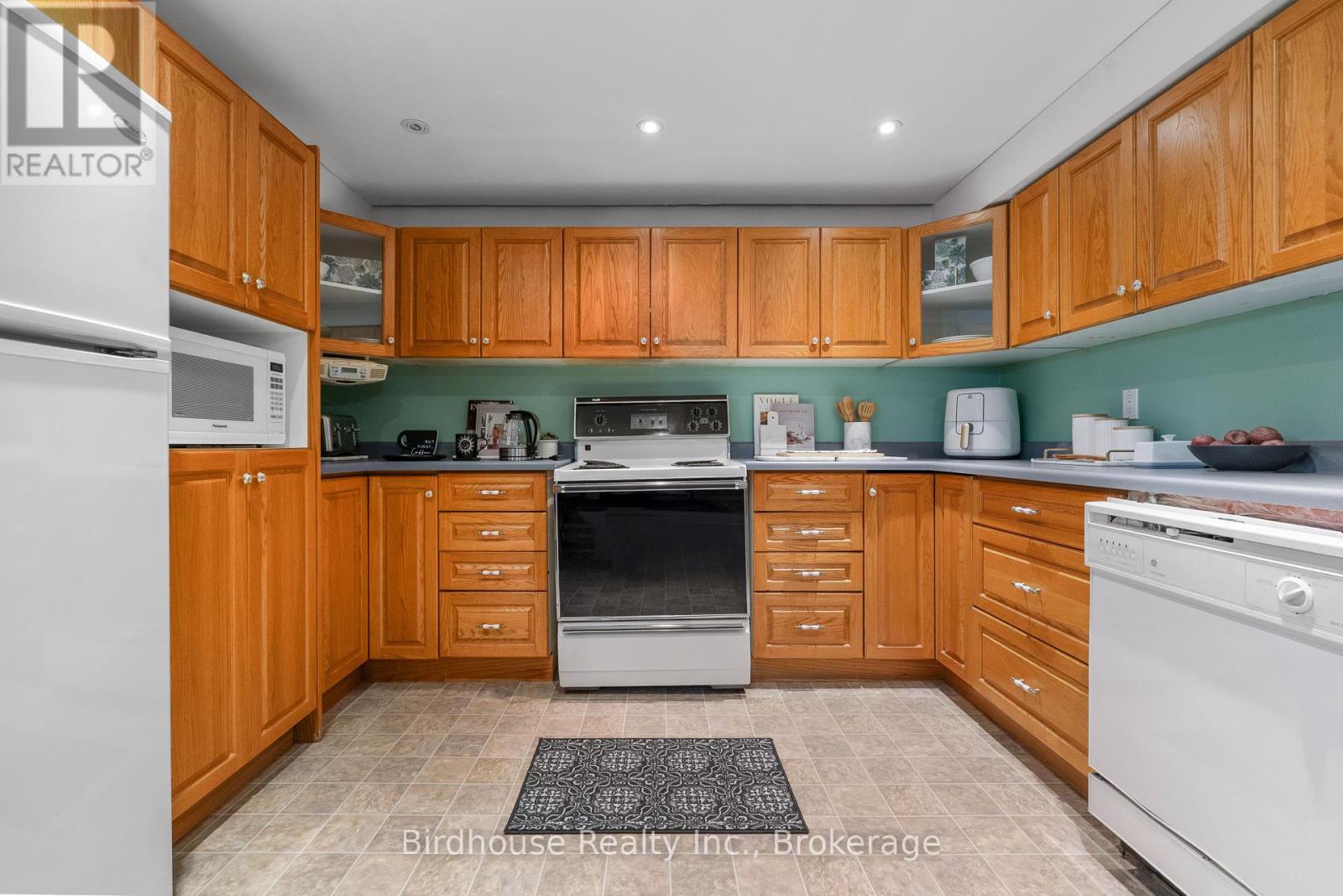 96 FOSTER CREEK DRIVE - 22