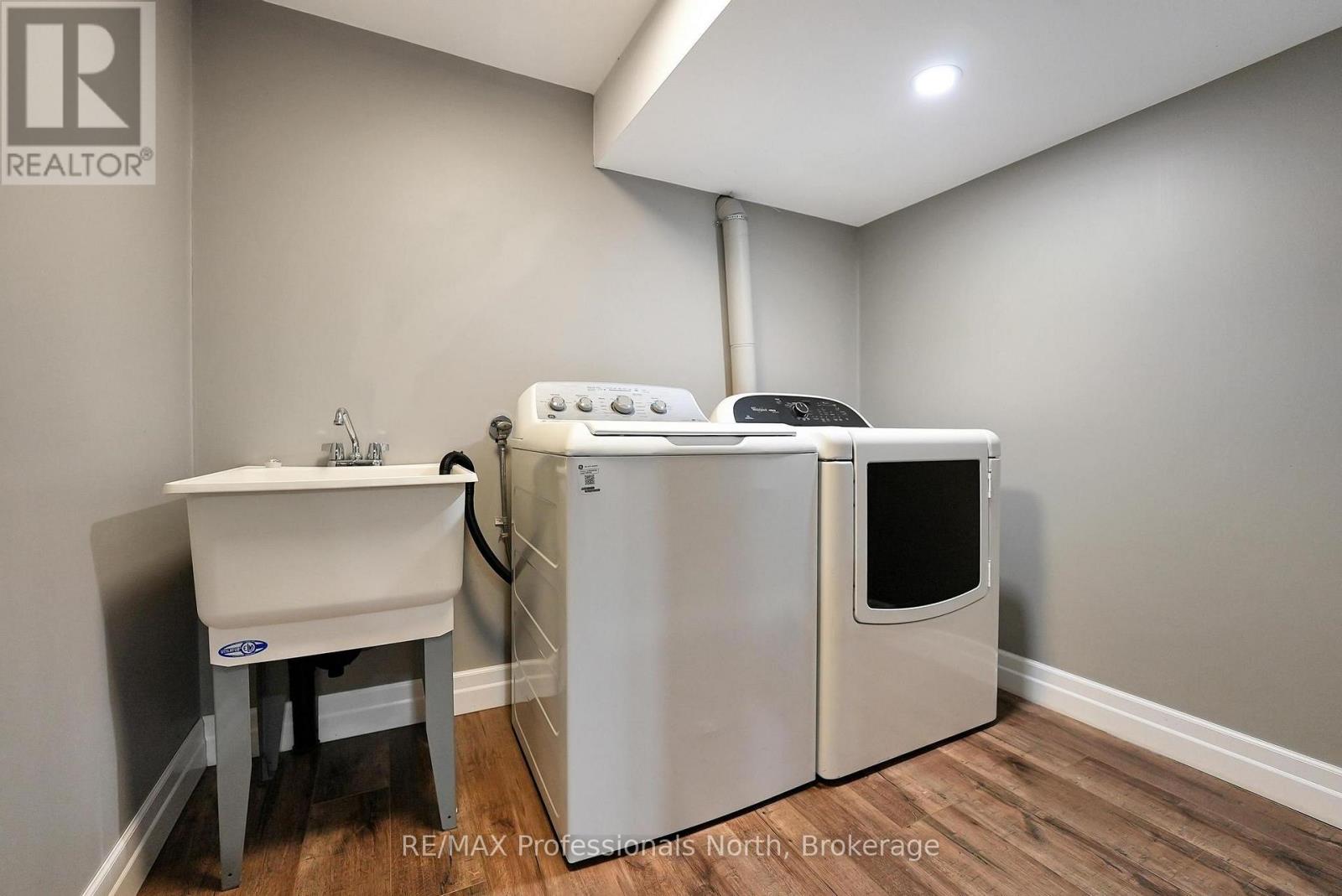 162 HILLSIDE DRIVE - 23