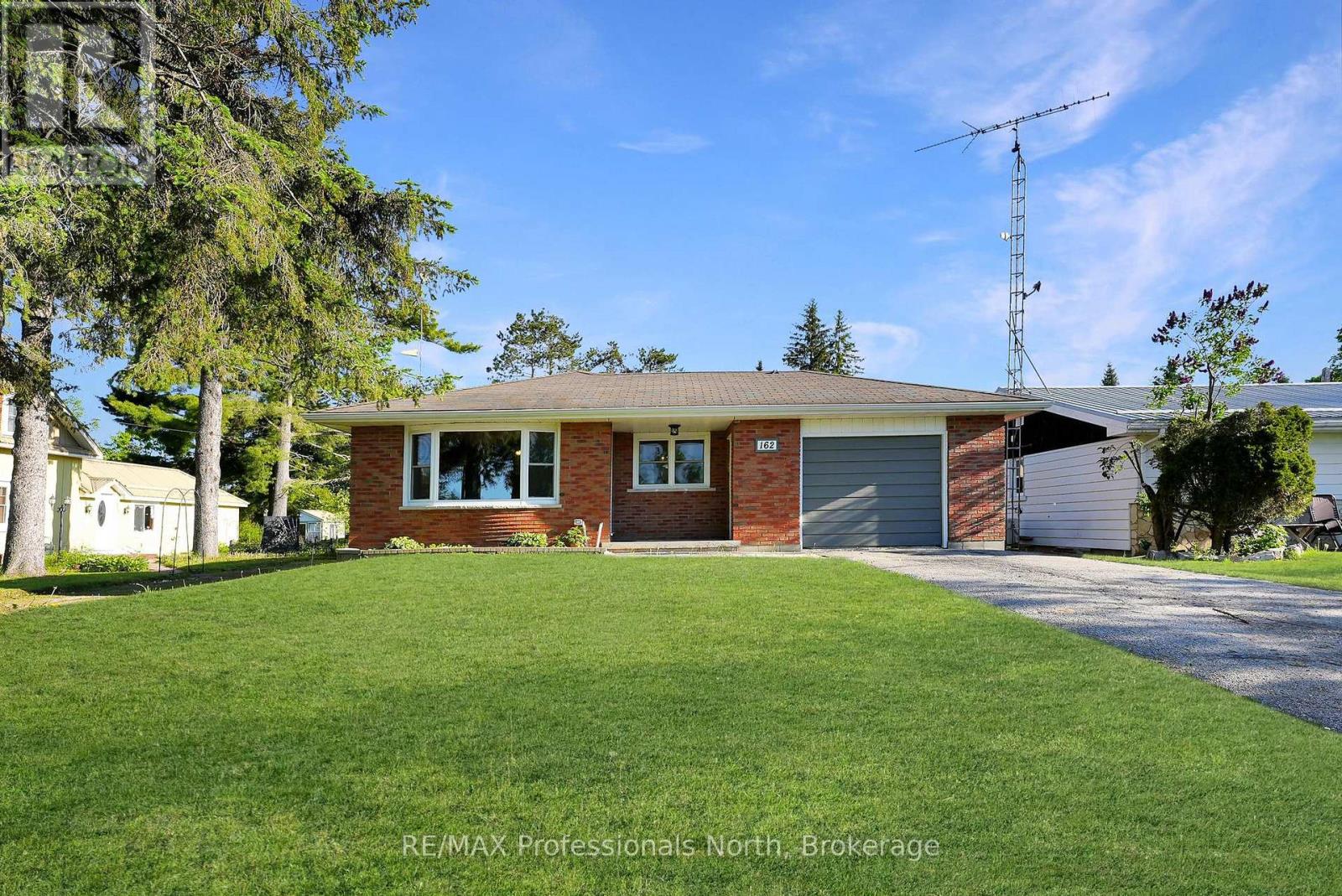 162 HILLSIDE DRIVE - 27