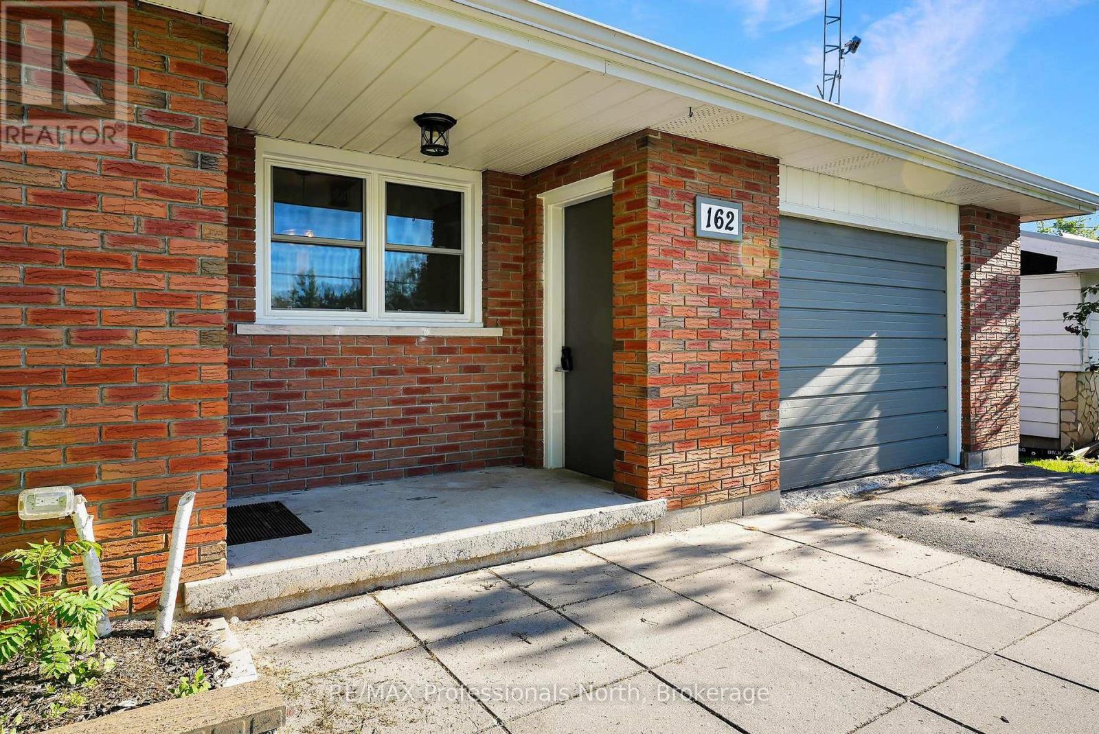 162 HILLSIDE DRIVE - 29