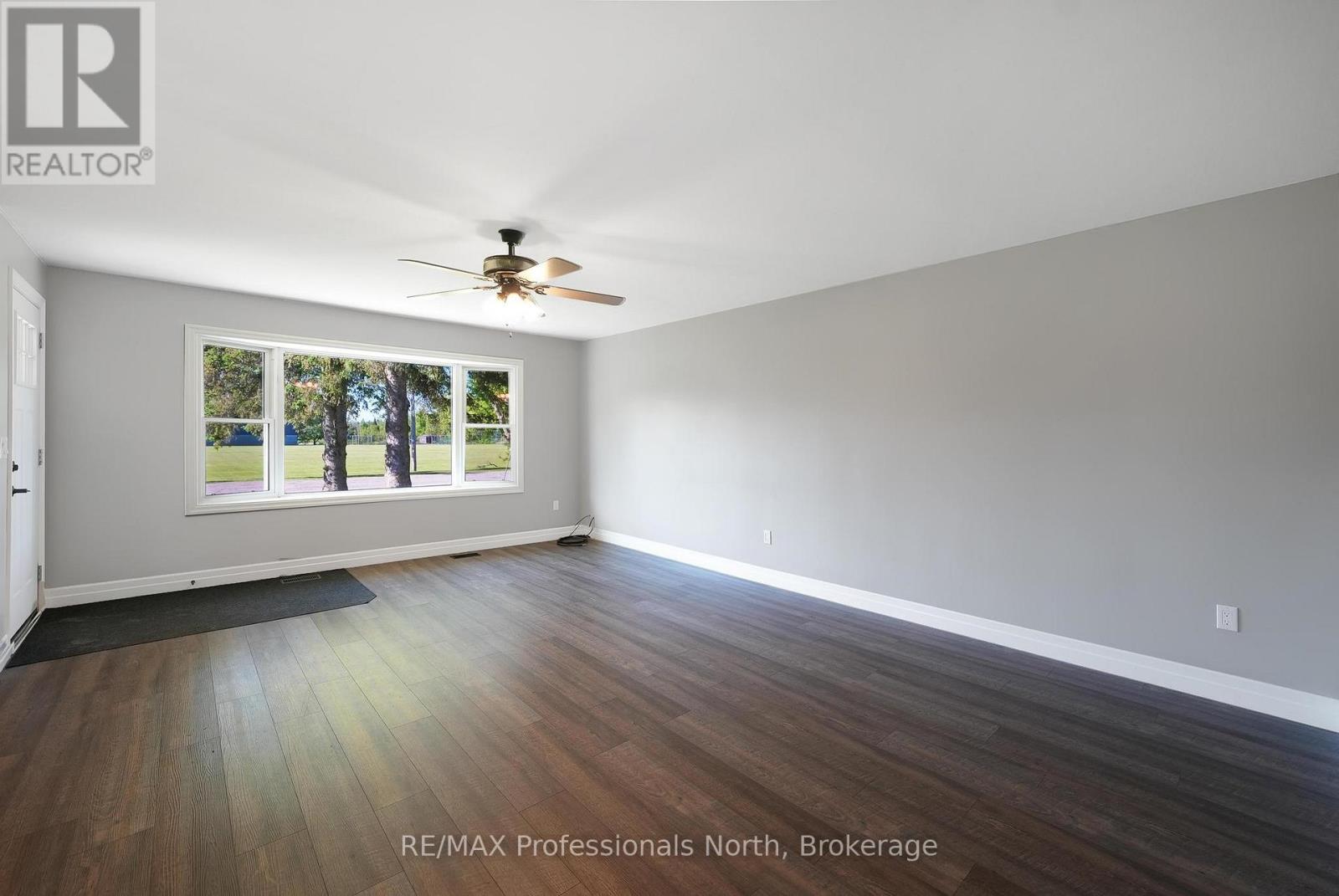 162 HILLSIDE DRIVE - 7