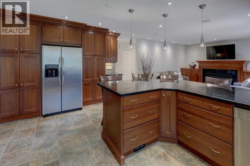 174 Mt Robson Close SE - 11