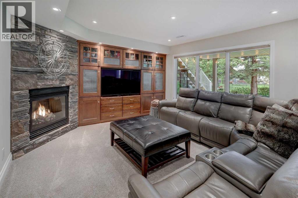174 Mt Robson Close SE - 24