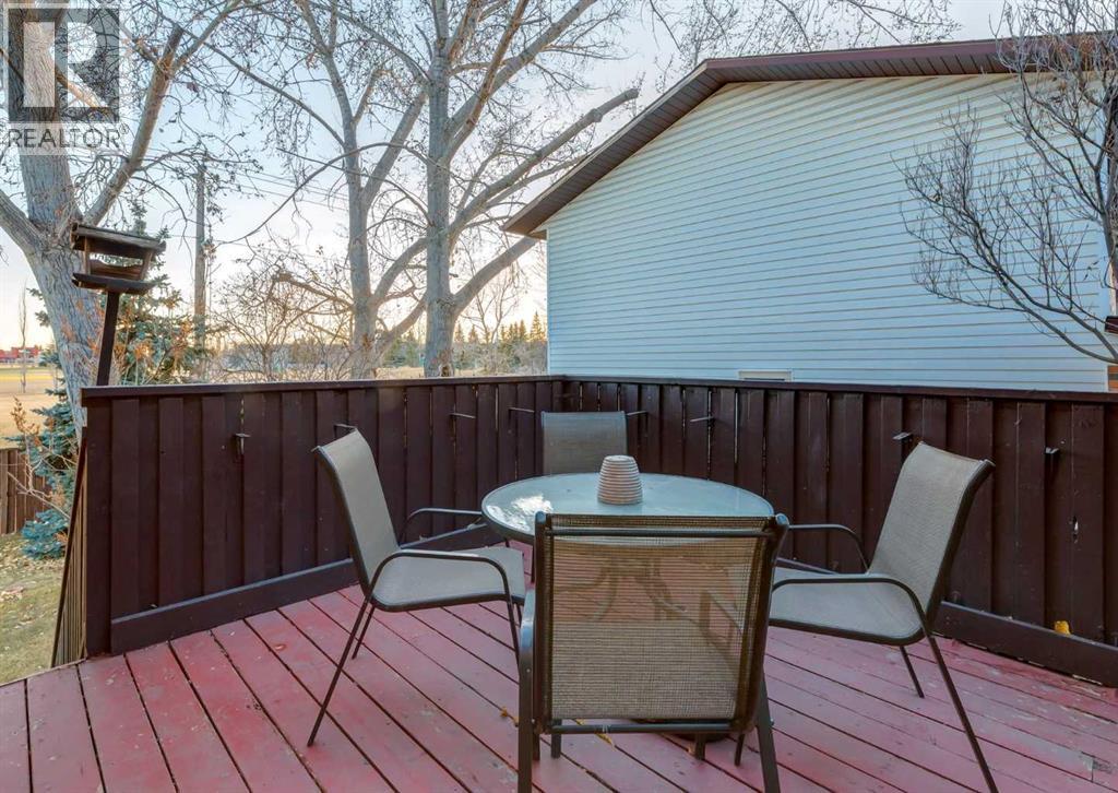 63 Brookpark Crescent SW - 47