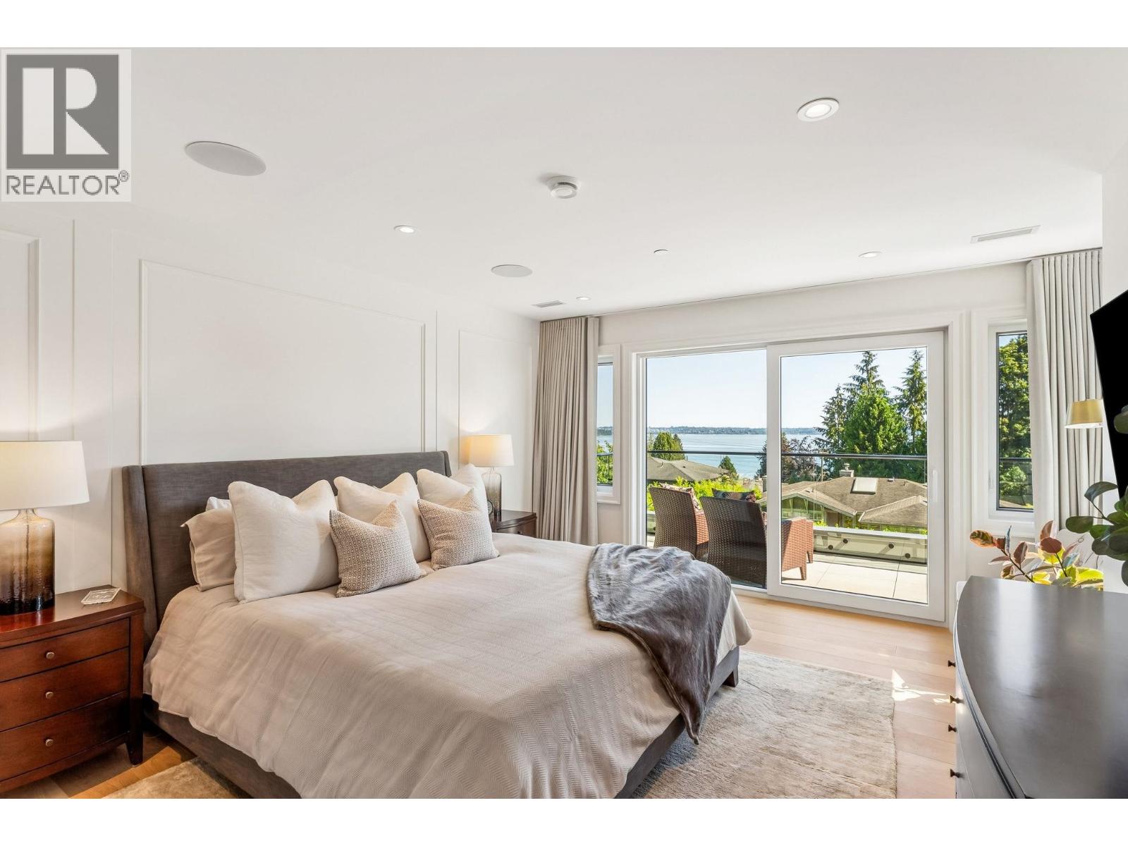 2668 HAYWOOD AVENUE, West Vancouver