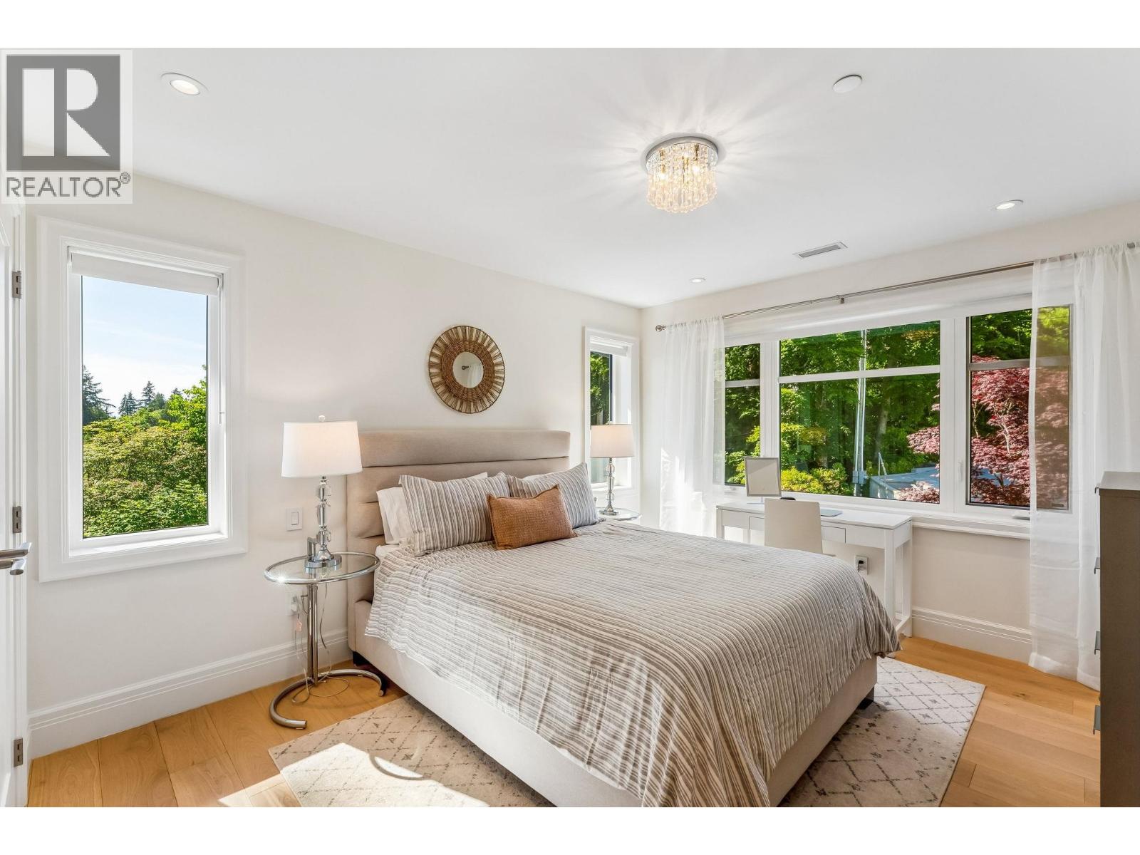 2668 HAYWOOD AVENUE, West Vancouver