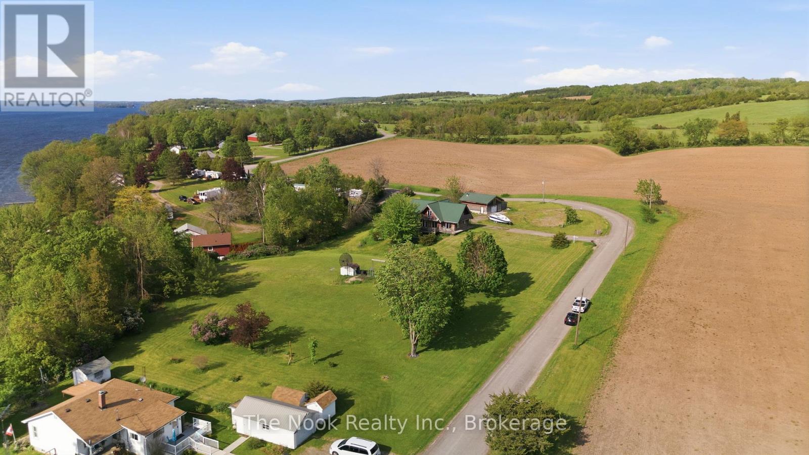 493 ISLAND VIEW ROAD - 10