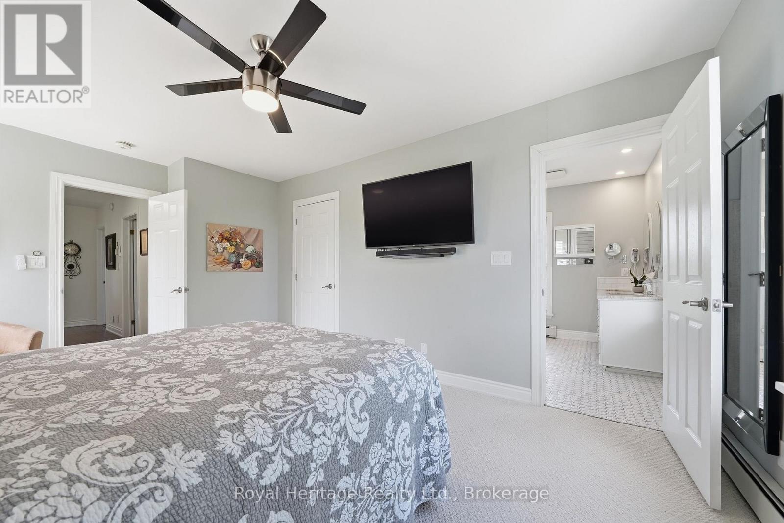 232 FARNHAM ROAD - 23