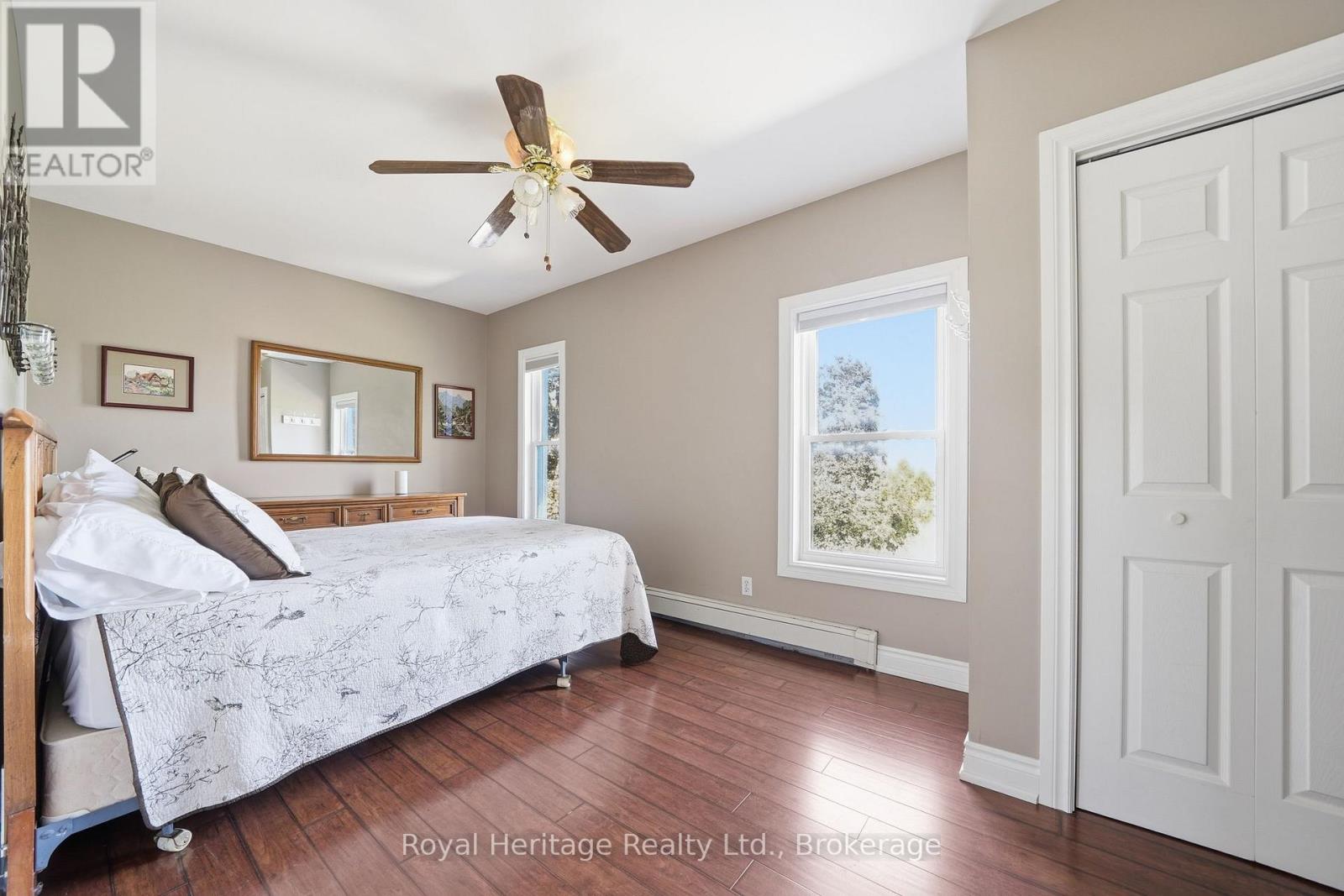 232 FARNHAM ROAD - 30