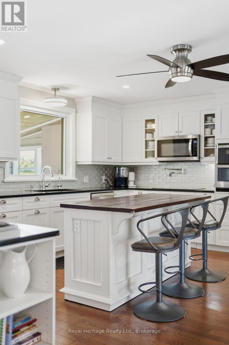 232 FARNHAM ROAD - 8