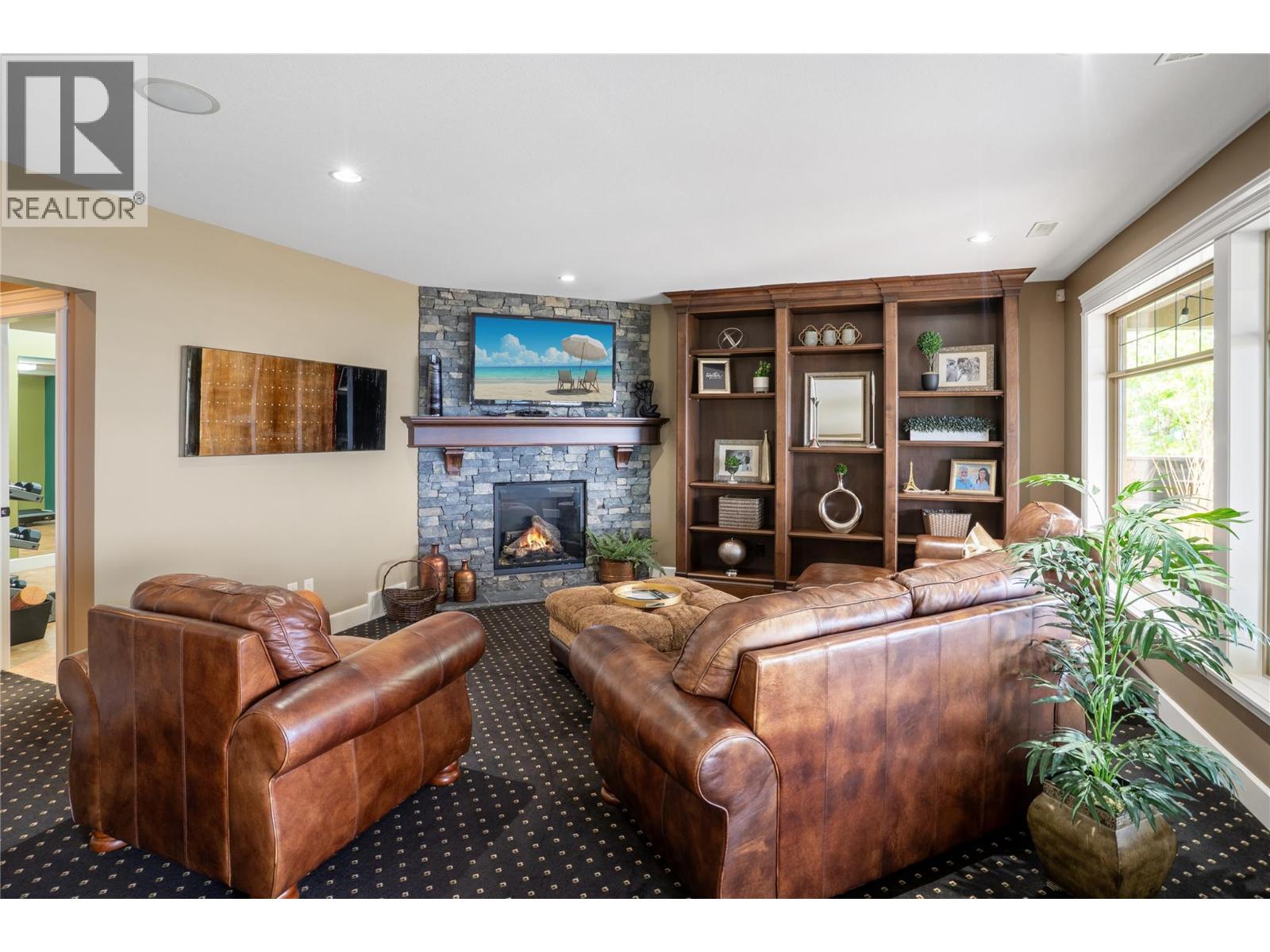  990 Hewetson Avenue, Kelowna