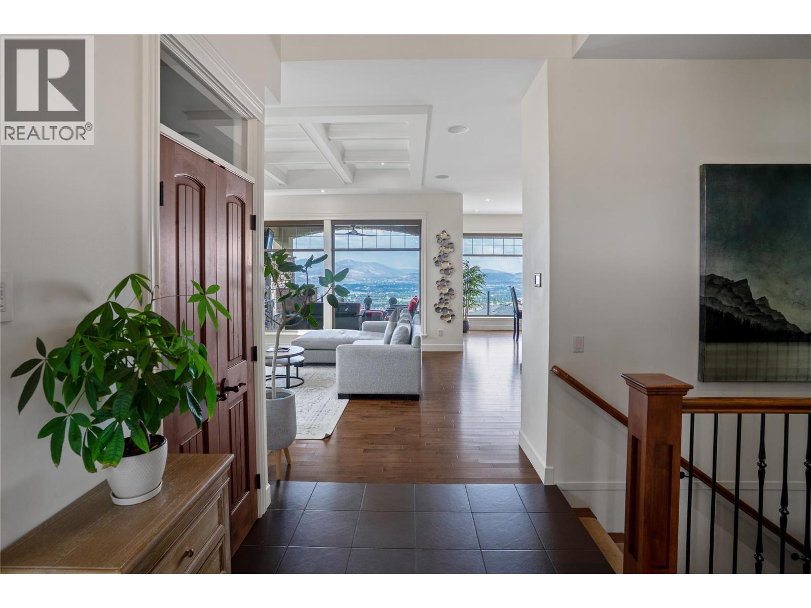 990 Hewetson Avenue - 3