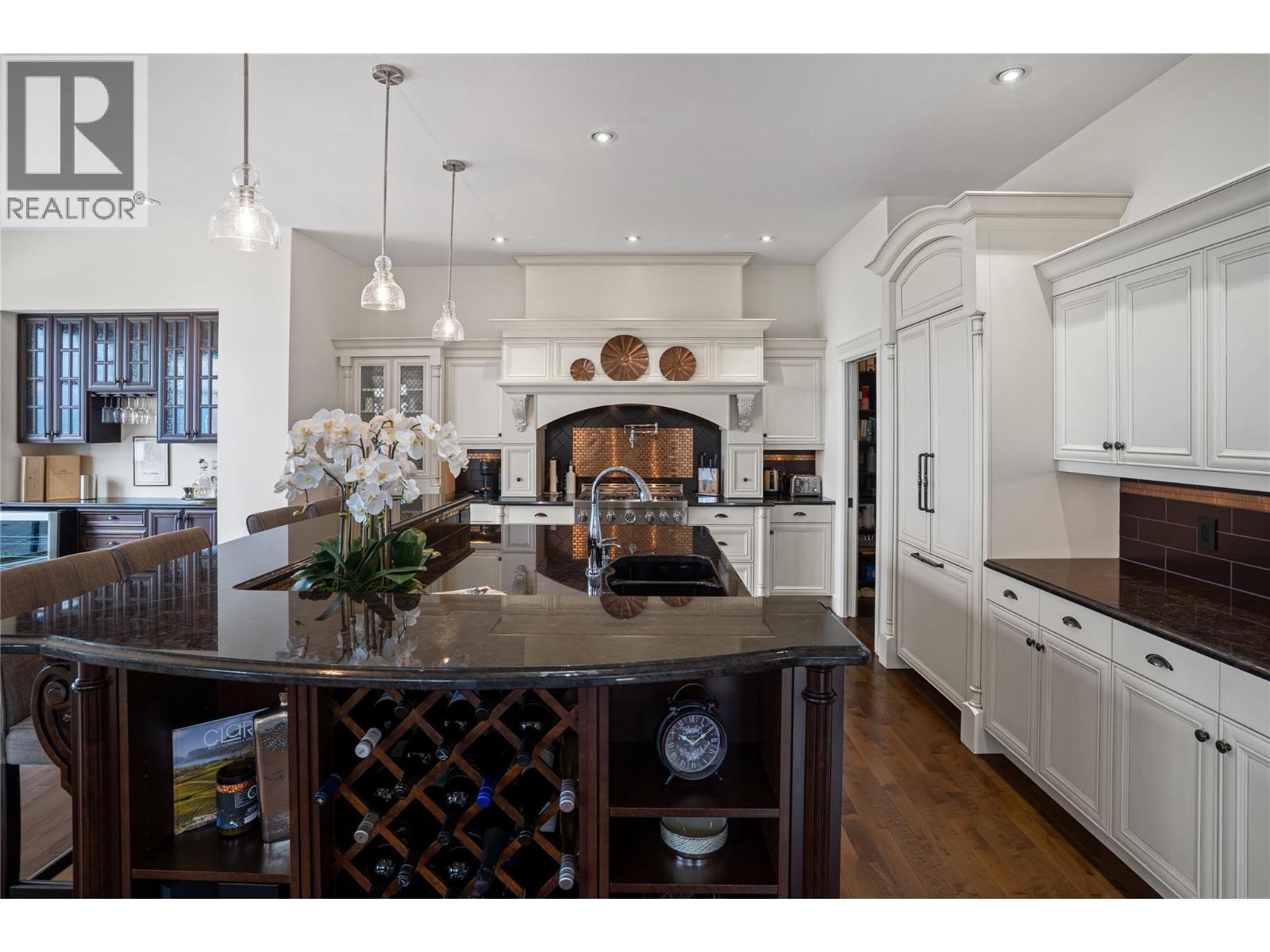  990 Hewetson Avenue, Kelowna