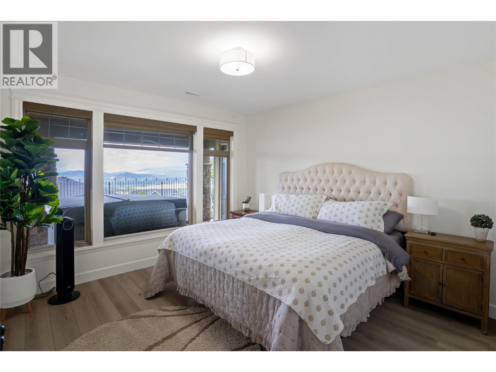  990 Hewetson Avenue, Kelowna