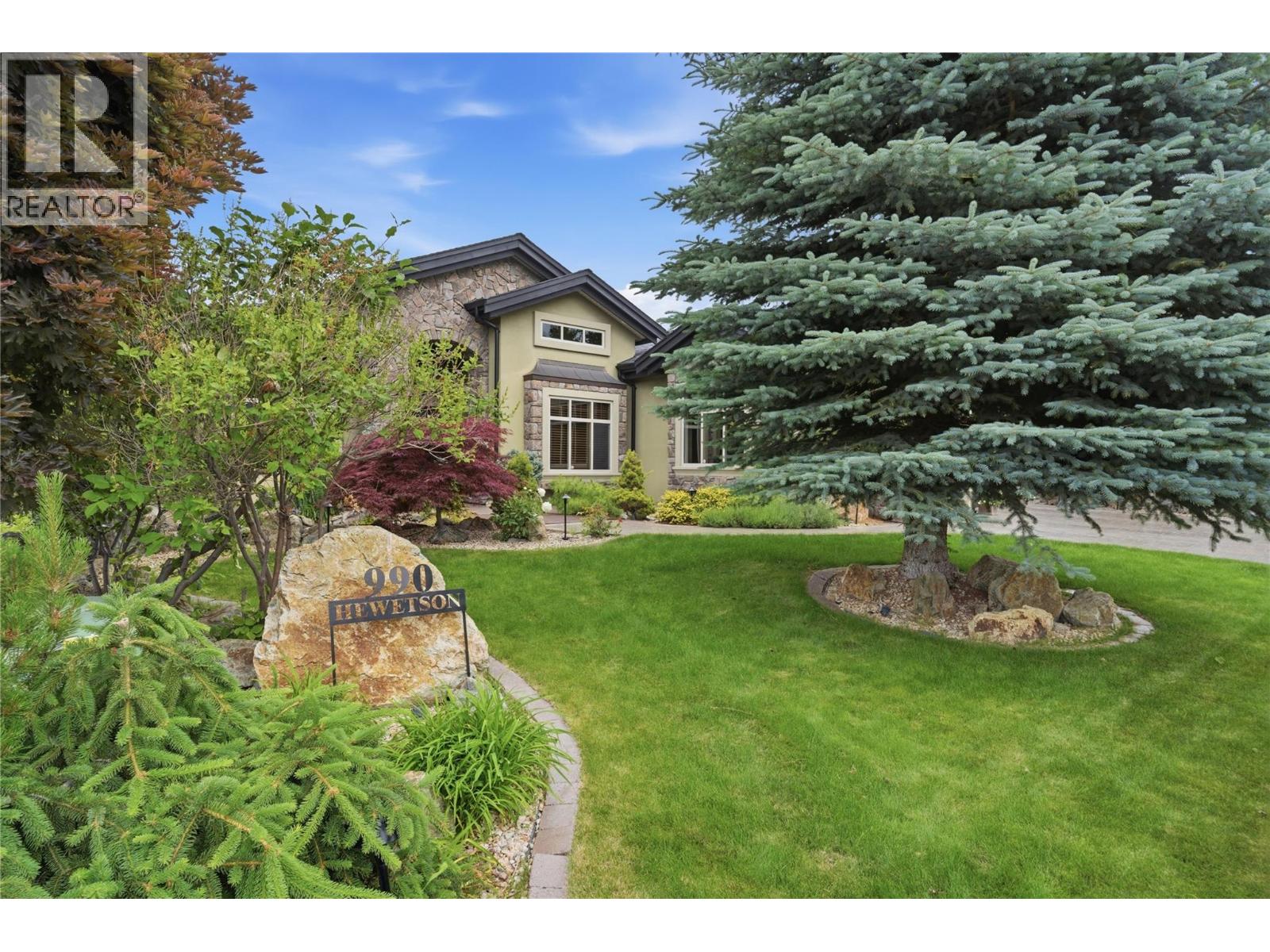 990 Hewetson Avenue - 53