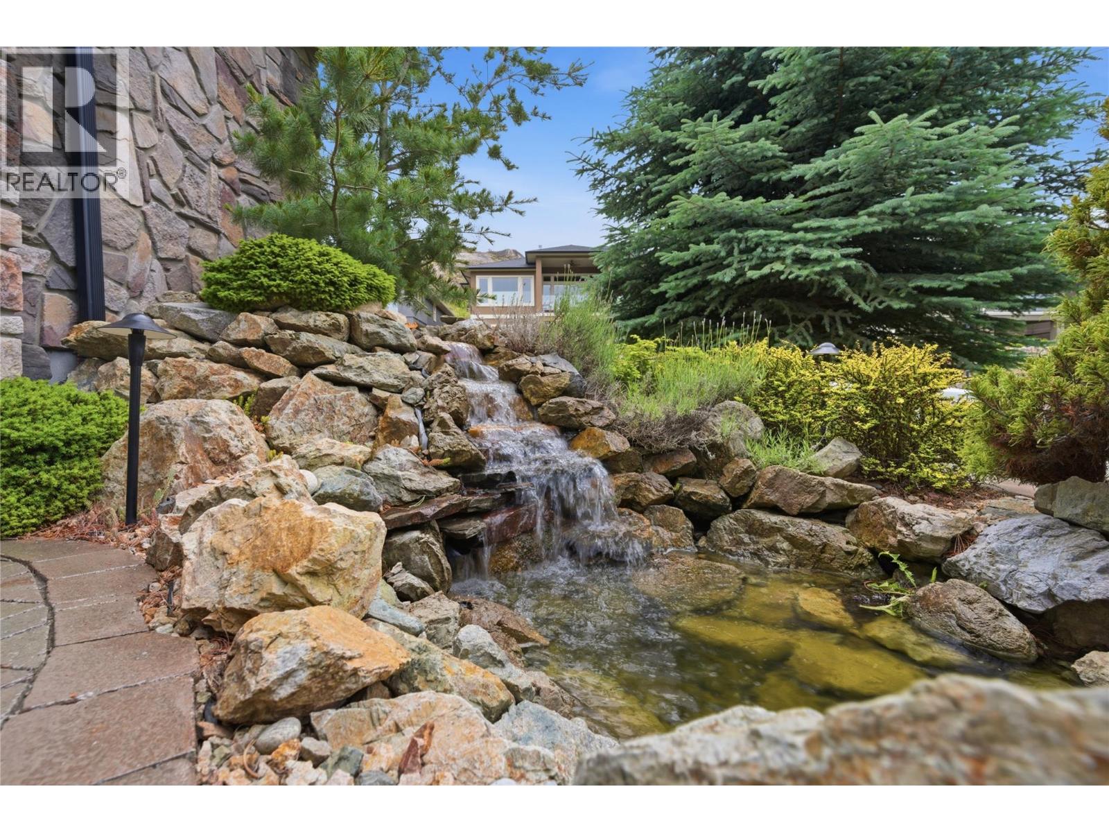 990 Hewetson Avenue - 54