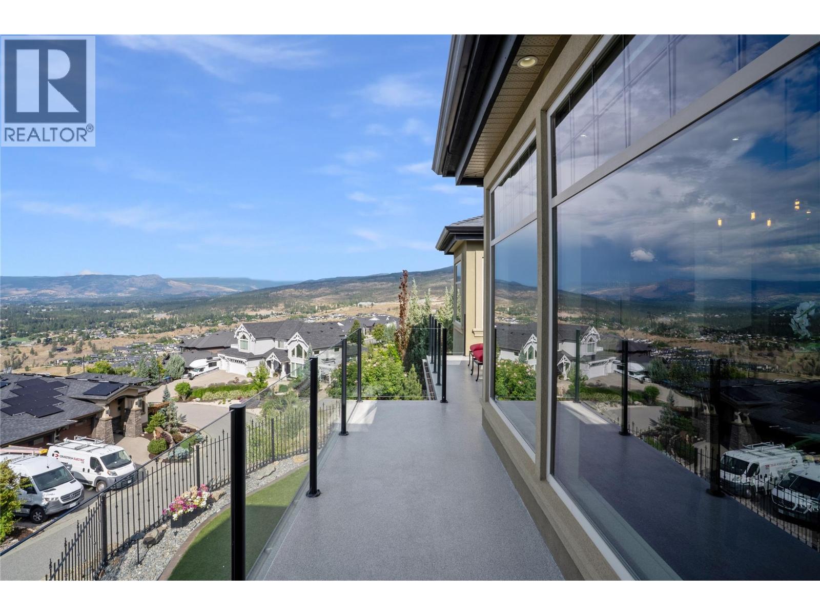  990 Hewetson Avenue, Kelowna