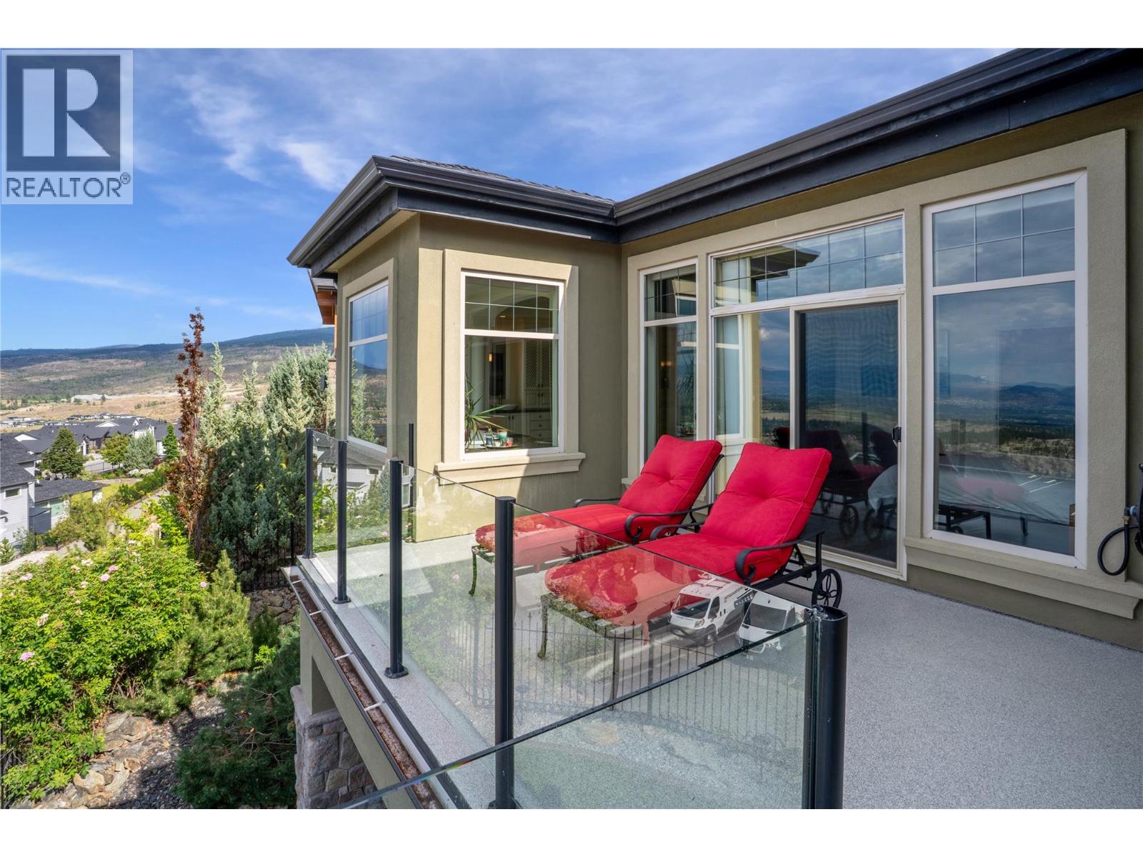 990 Hewetson Avenue - 35