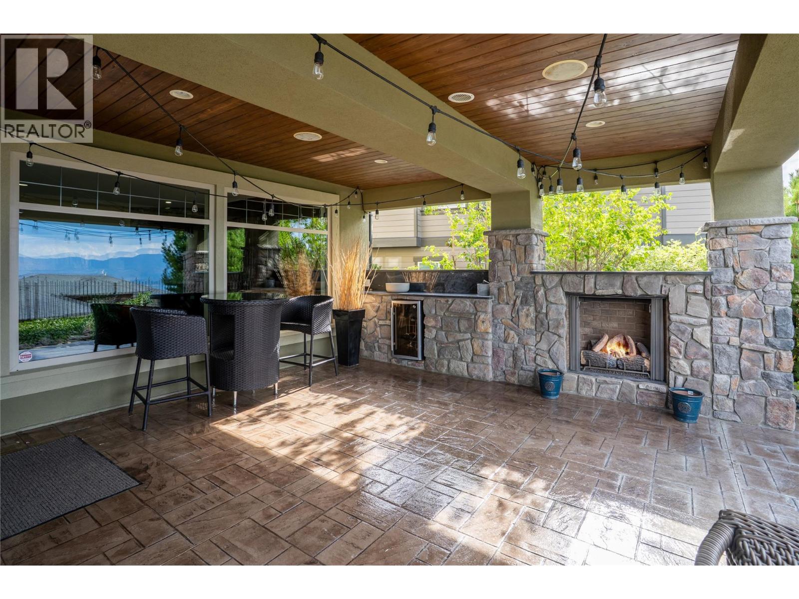 990 Hewetson Avenue - 29