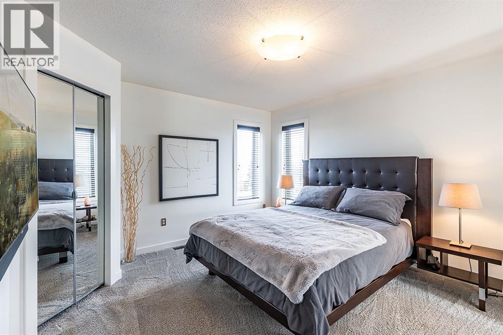 592 Hemingway Crescent NE - 26