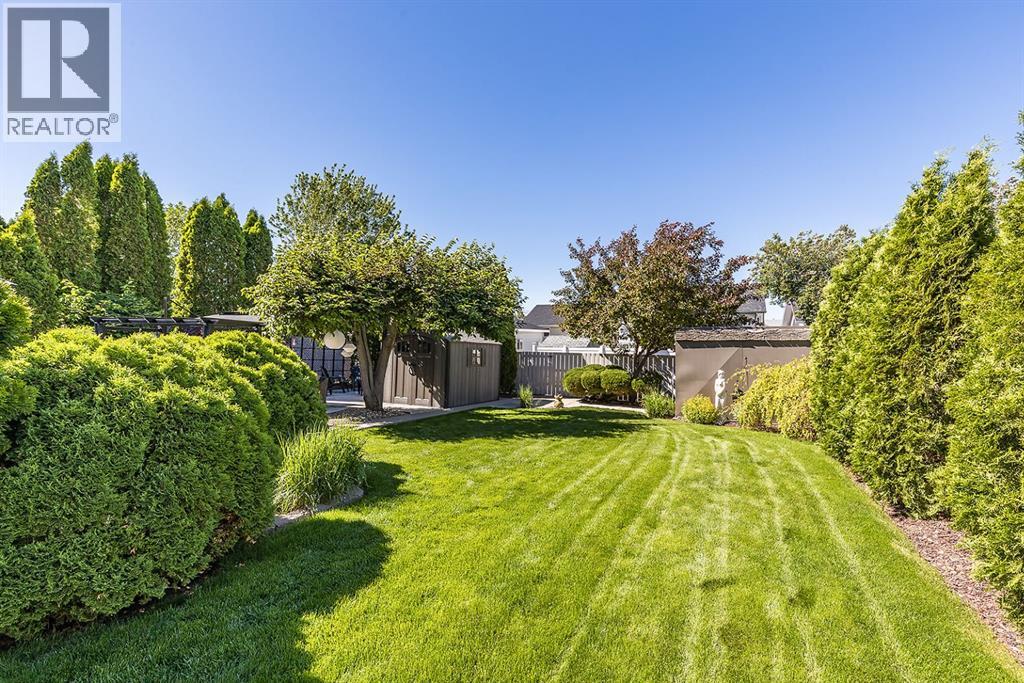 592 Hemingway Crescent NE - 48
