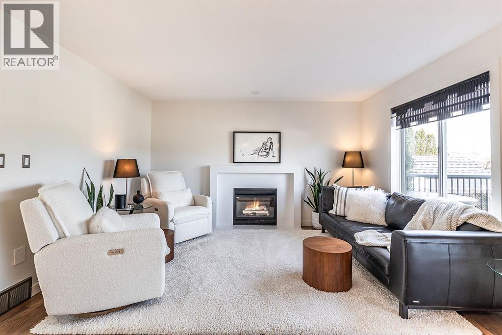 592 Hemingway Crescent NE - 9