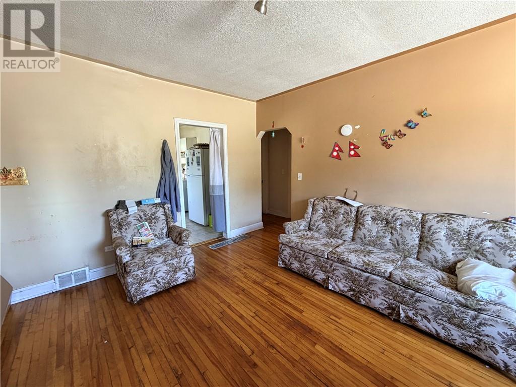 1344 Regent Street - 13