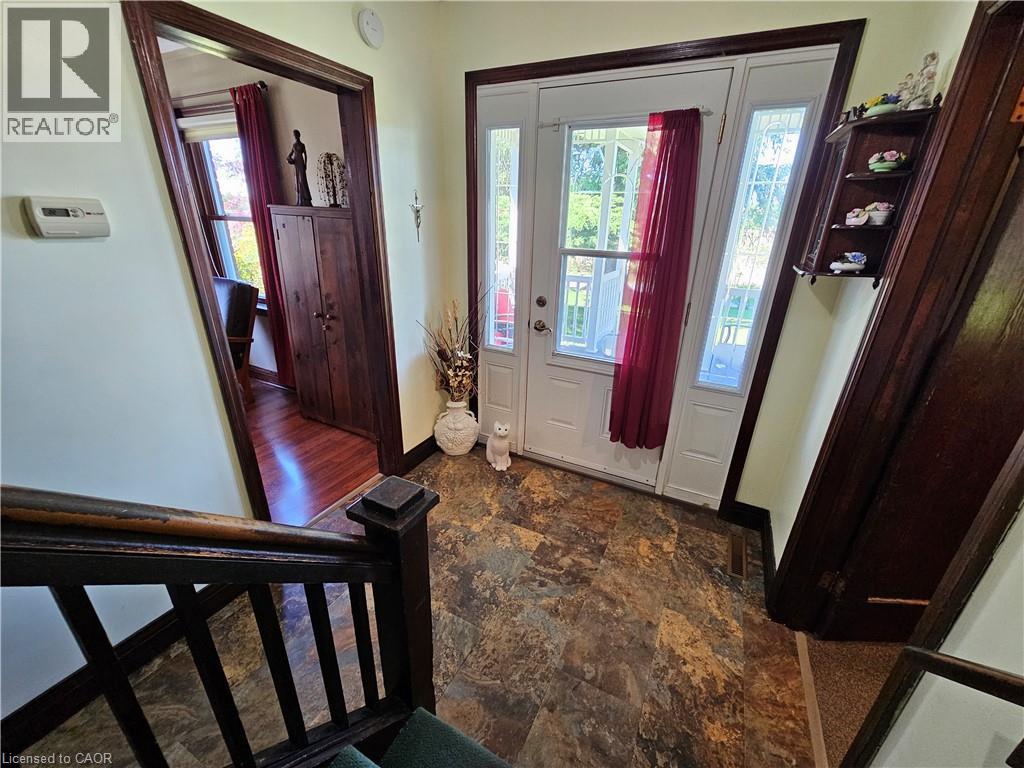 5-bedroom home for sale at 960 WINDHAM EAST QUARTER LINE Road, Simcoe ON · photo 9 of 51