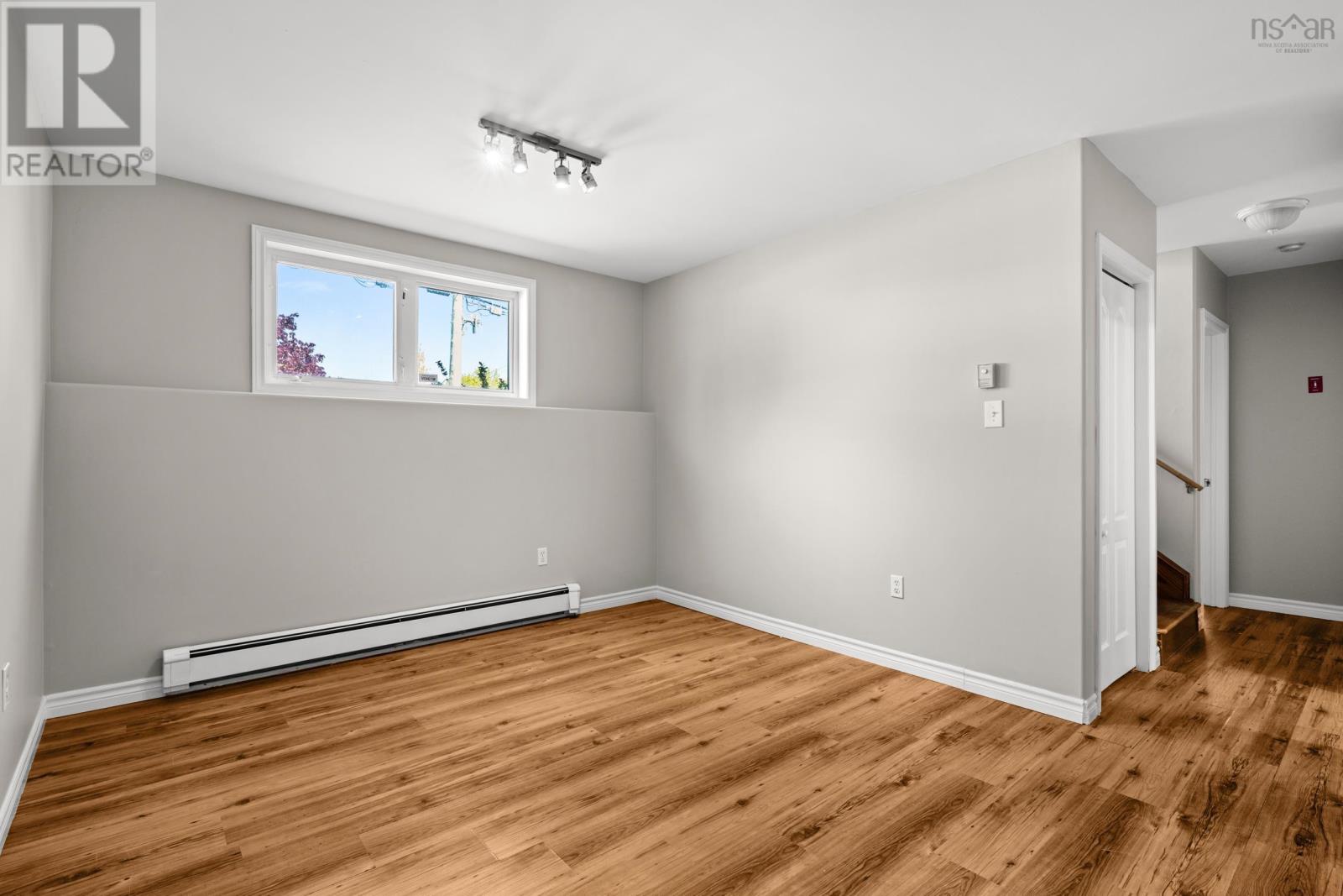 Property 27 of 34 of 112 James Street